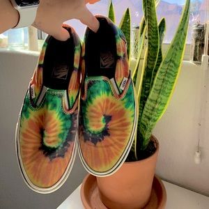 tie-dye vans